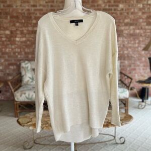 Vera Moda Sweater Fuzzy Tunic High Low Ivory V-Neck Relaxed Cozy M